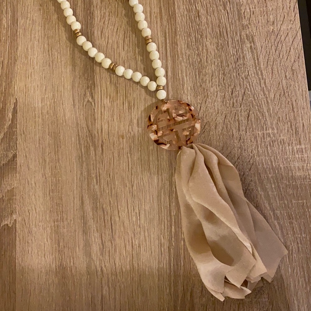 House of Harlow Necklace